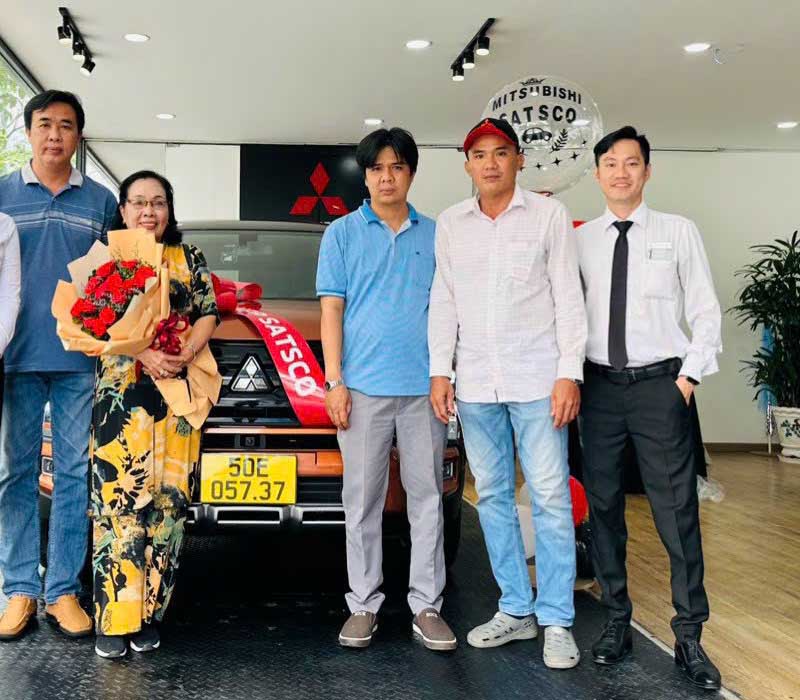 Hình ảnh hoạt động tư vấn xe tại Hòa Bình